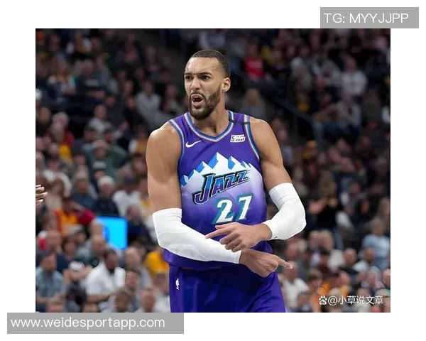 爱德华兹状态低迷半场仅得6分失误频繁表现不佳需调整状态