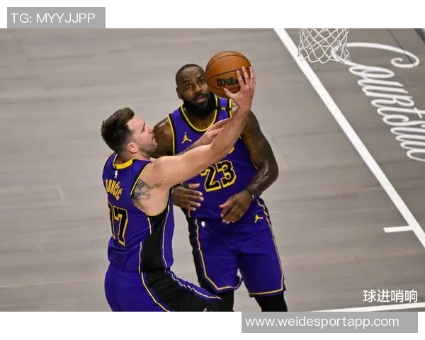 詹姆斯谈球队表现:尽管投篮不佳仍能取得胜利令人振奋 詹姆斯谈球队表现:尽管投篮不佳仍能取得胜利令人振奋