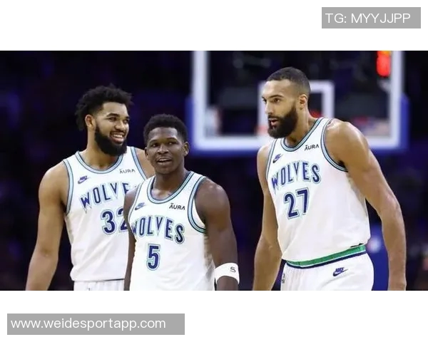 唐斯与爱德华兹首节对决精彩纷呈双方合力贡献27分引发球迷热议